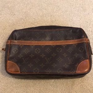 AUTHENTIC LOUIS VUITTON travel toiletry bag